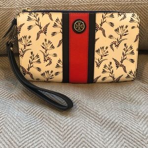 Tory Burch Kerrington Square Clutch